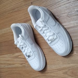 Nike Airforce 1 size 6Youth